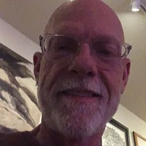 Meet your Posher, Dennis